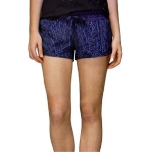 Lululemon Women’s Palm Cadet Hotty Hot Short Palm Cadet Size 4
